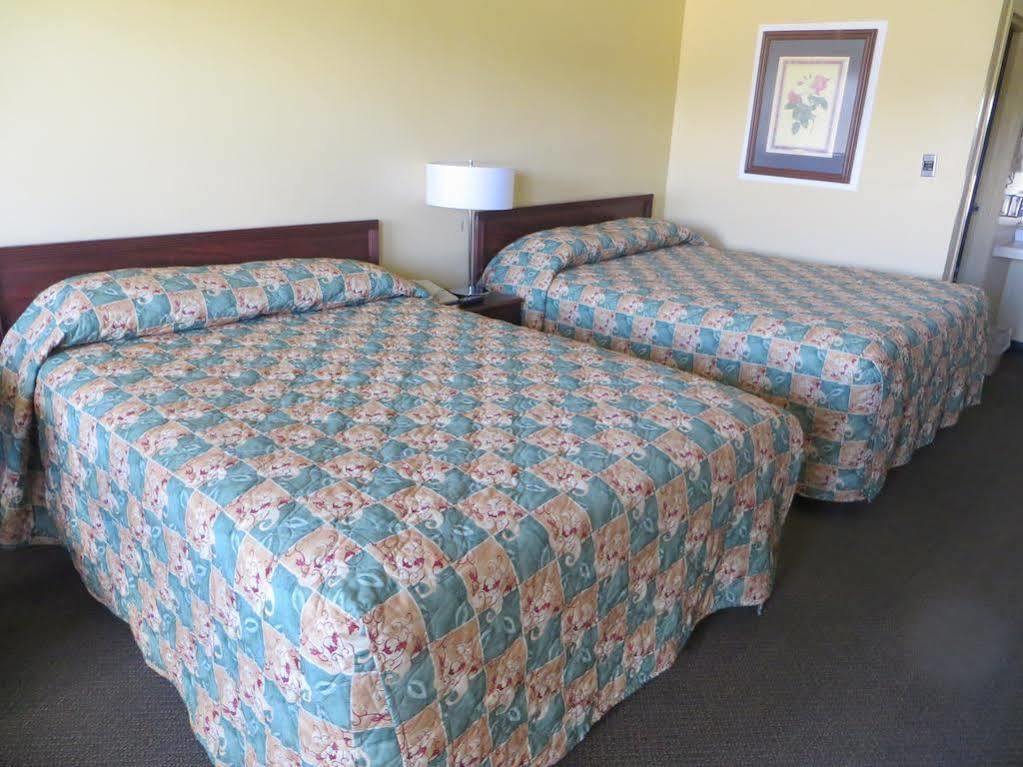 The Lodge At Russell - Russell Inn ภายนอก รูปภาพ